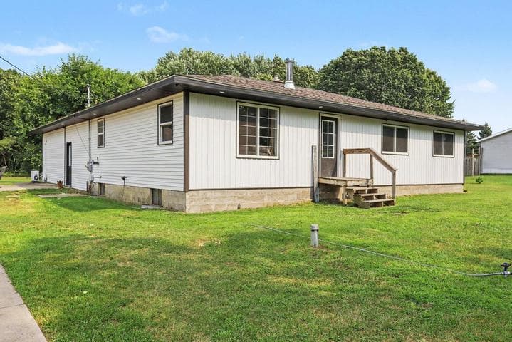 67821 29th Street, Lawton, MI 49065