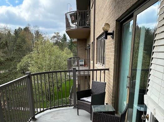 4040 Greenleaf Circle 305, Kalamazoo, MI 49008