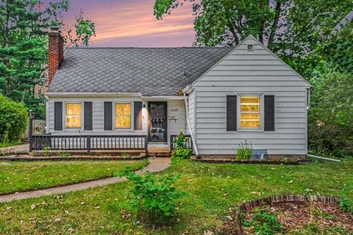 1229 N Fletcher Avenue, Kalamazoo, MI 49006