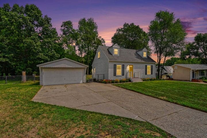 1678 Stonewood Drive SE, Lowell, MI 49331