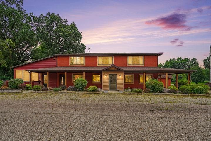 25020 May Street, Edwardsburg, MI 49112