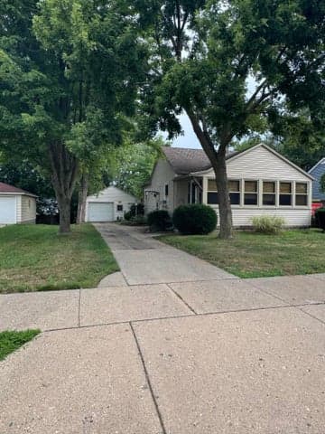 833 Kenneth Street SW, Wyoming, MI 49509