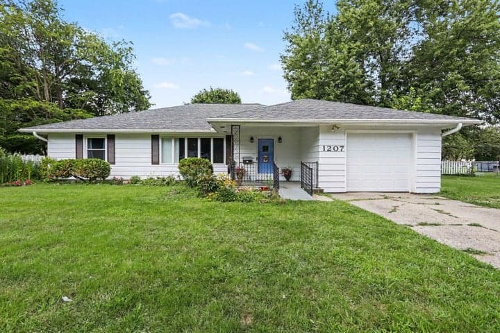 1207 Wilson Avenue, Sturgis, MI 49091