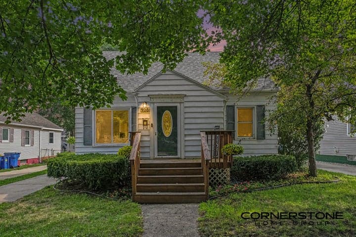 926 California Street NW, Grand Rapids, MI 49504