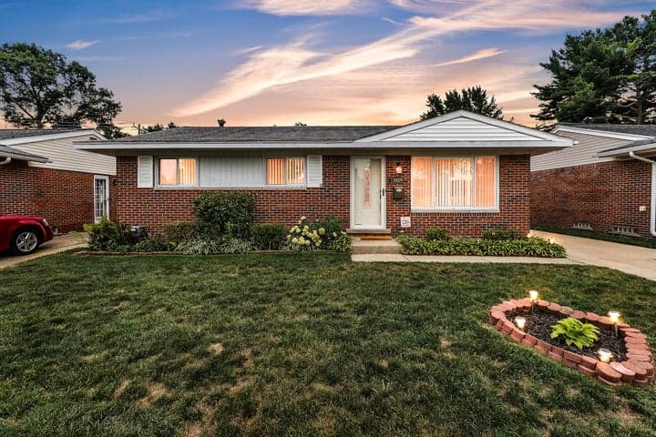 35075 Sansburn Street, Westland, MI 48186