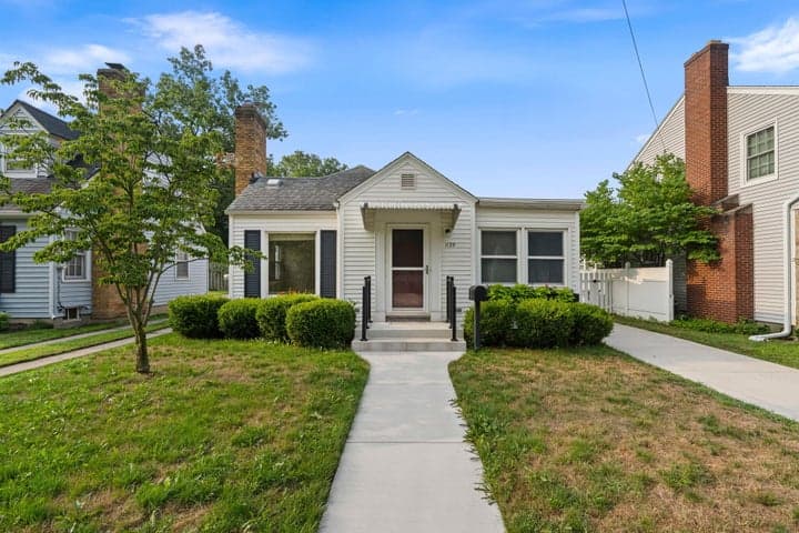 1128 SE Alger Street SE, Grand Rapids, MI 49507