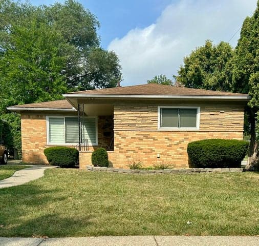 23181 Parklawn Street, Oak Park, MI 48237