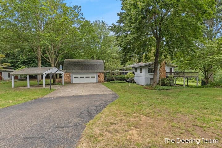 2665 Sharon Avenue, Holland, MI 49424