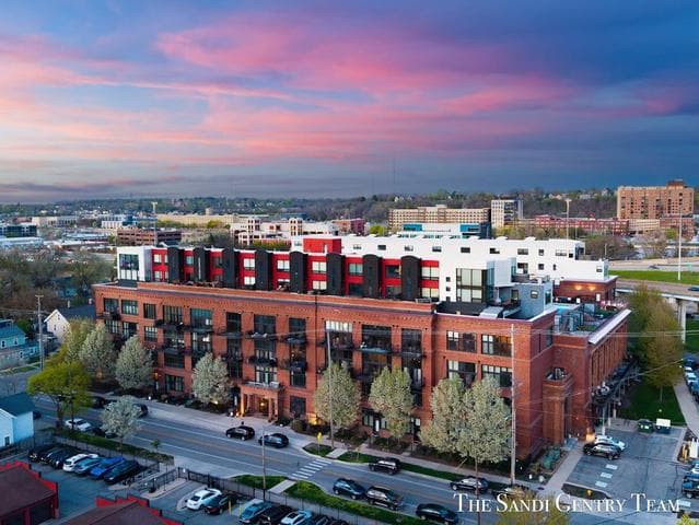 600 Broadway Avenue NW 230, Grand Rapids, MI 49504
