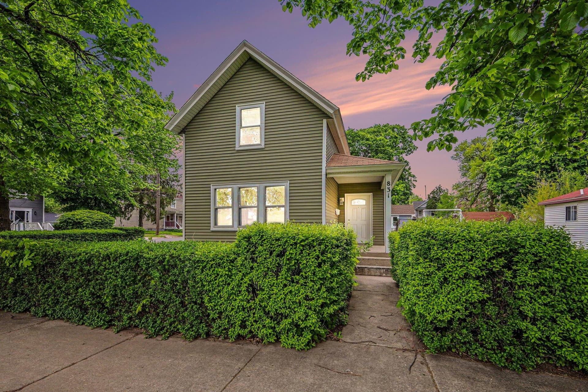 831 NW Second Street NW, Grand Rapids, MI 49504