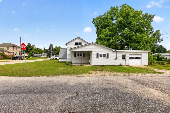 314 Decalb Street, Reed City, MI 49677