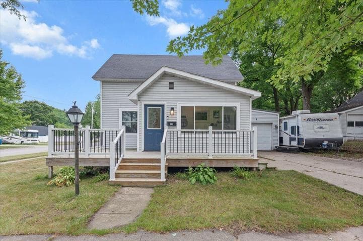 303 E Dayton Street, Fremont, MI 49412
