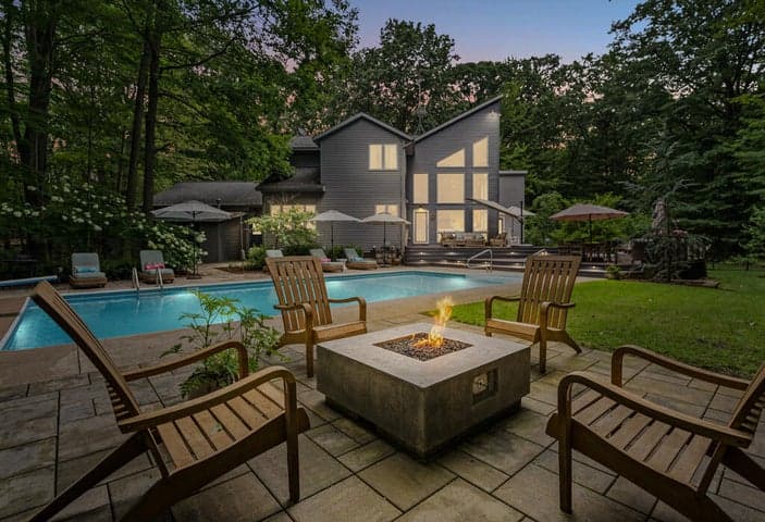 16275 Riley Street, Holland, MI 49424