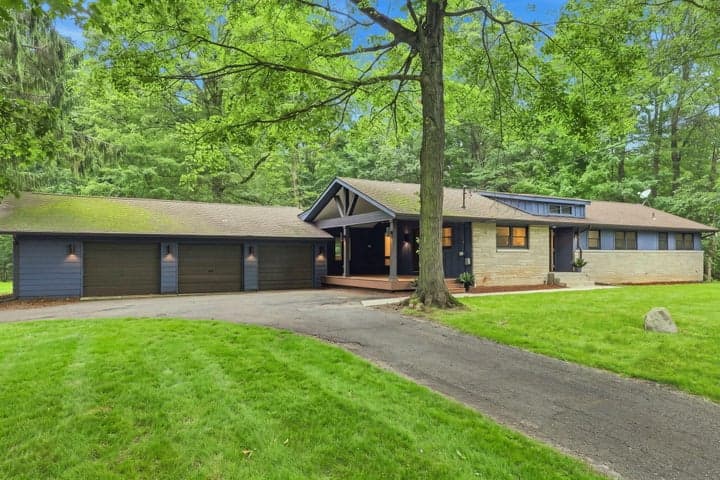 1120 N Philip Road, Niles, MI 49120