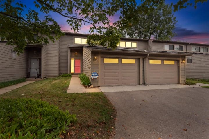 605 Watersedge Drive, Ann Arbor, MI 48105
