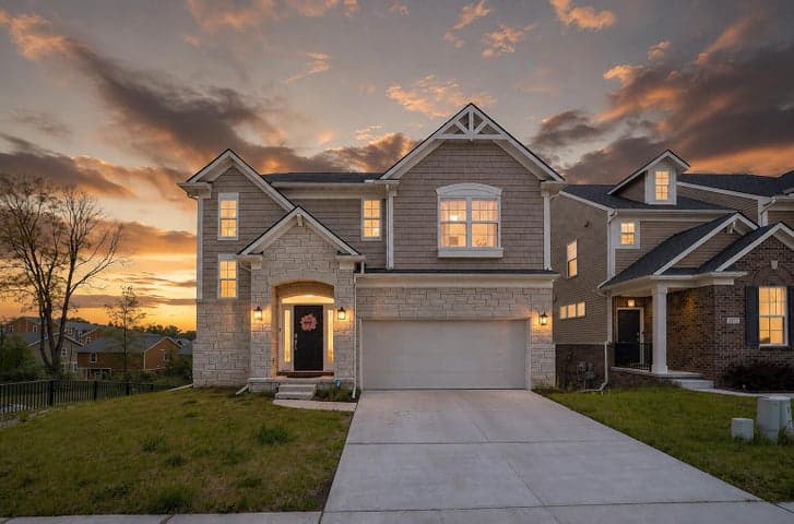 2825 Dillon Drive, Ann Arbor, MI 48105