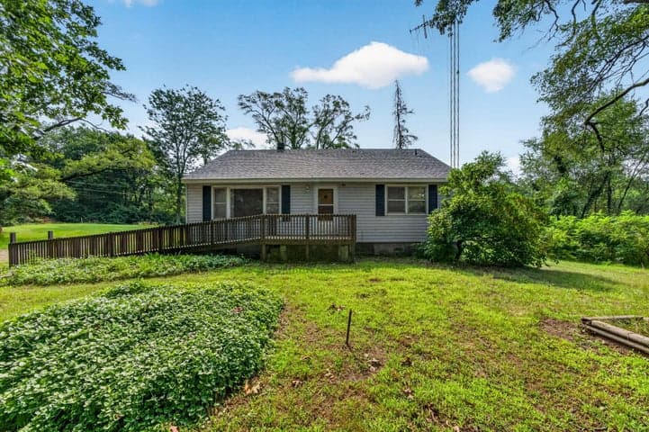 3086 Detroit Road, Niles, MI 49120