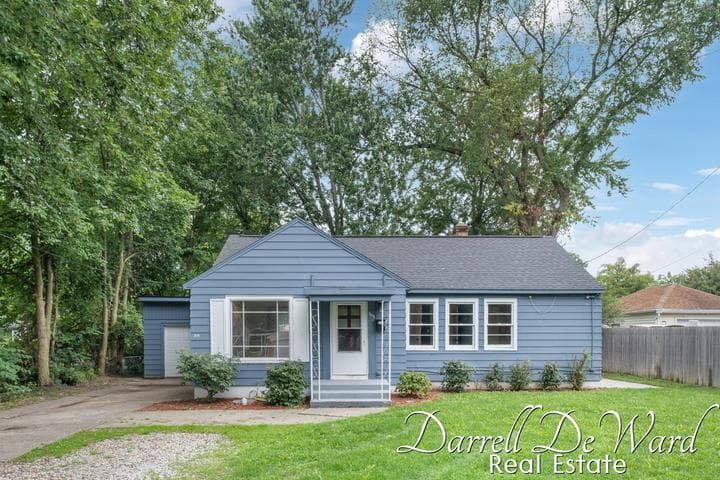 2619 Madison Avenue SE, Grand Rapids, MI 49507