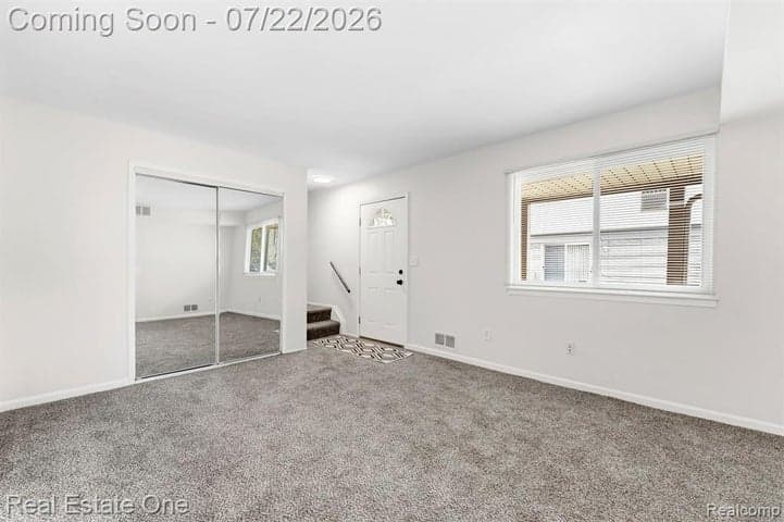 15588 Dupage Boulevard, Taylor, MI 48180
