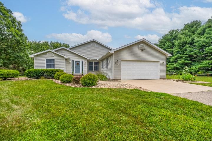5324 Becht Road, Coloma, MI 49038