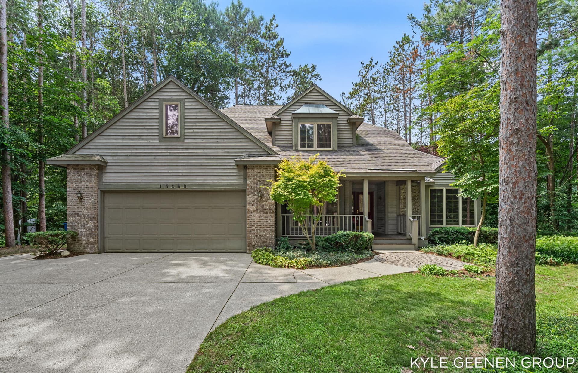 13469 Redbird Lane, Grand Haven, MI 49417