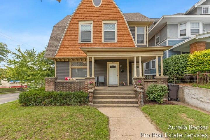 745 Prospect Avenue SE, Grand Rapids, MI 49503