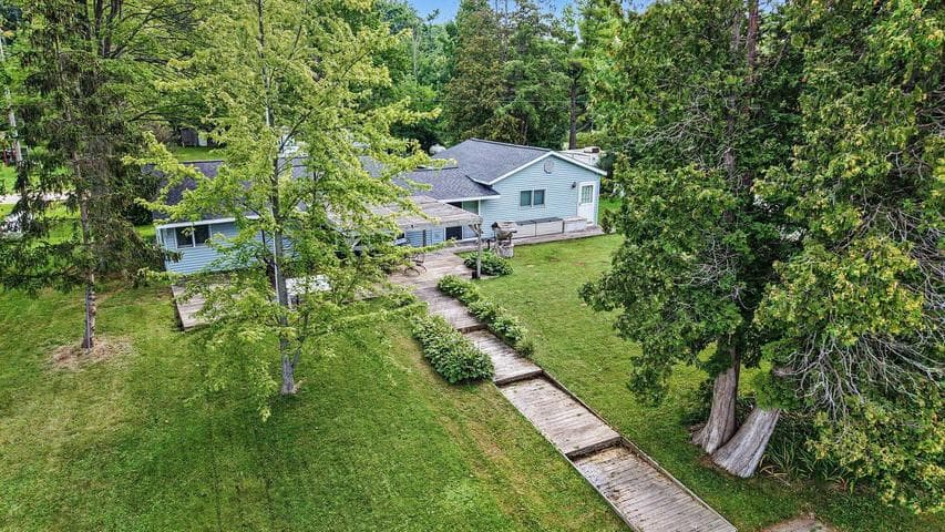 2895 S Spring Drive, Fremont, MI 49412