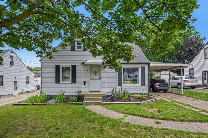 3658 Badger Avenue SW, Wyoming, MI 49509