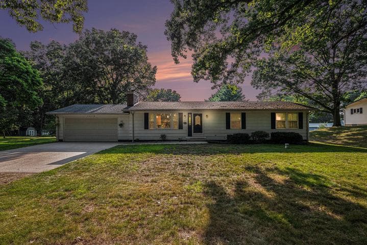54348 Twin Lakes Road, Dowagiac, MI 49047