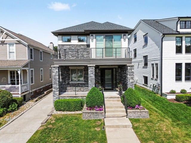 484 Park Street, Birmingham, MI 48009