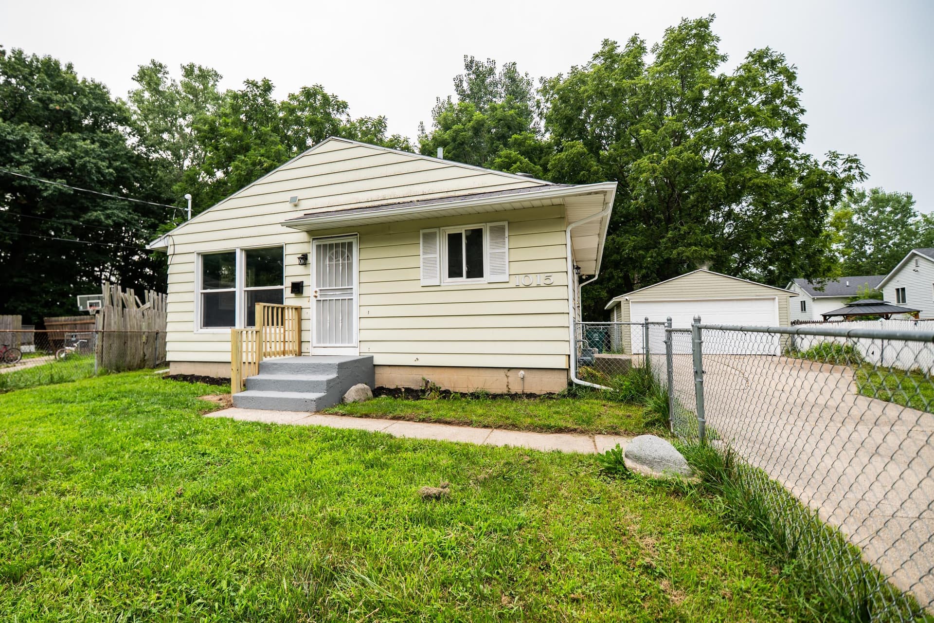 1015 Merrill Avenue SW, Grand Rapids, MI 49503