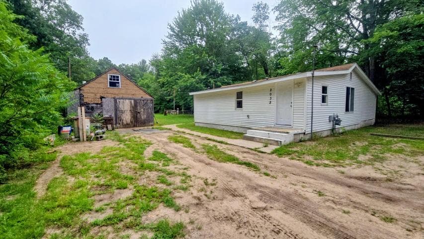 2032 S Mill Iron Road, Muskegon, MI 49442