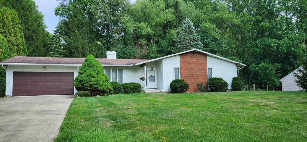 875 Skyline Drive, Niles, MI 49120