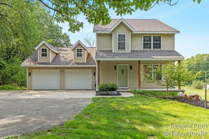 8015 Jericho Avenue NE, Rockford, MI 49341
