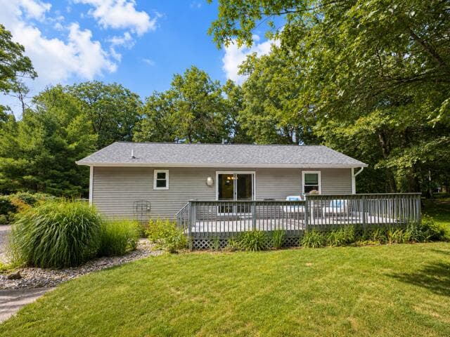 553 W Garfield Road, Twin Lake, MI 49457