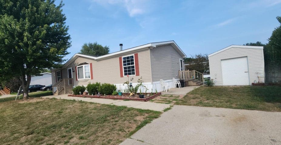 1848 Whisperwood Way E, Muskegon, MI 49442