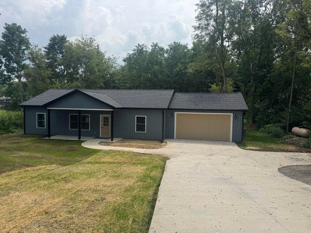 10833 Hoffman Road, Three Rivers, MI 49093