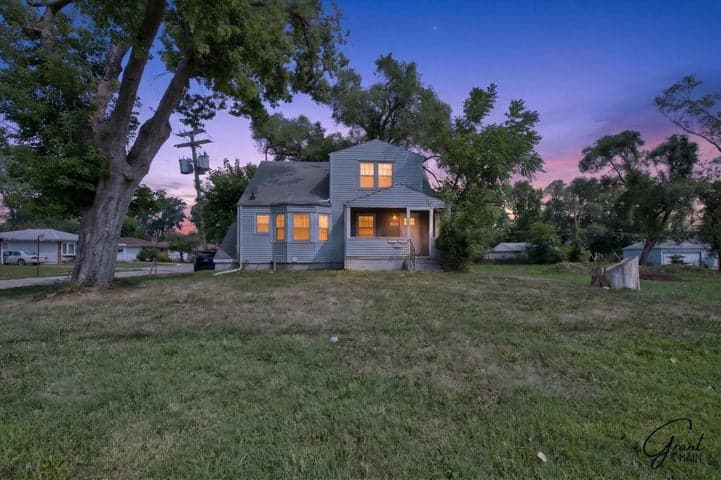 22107 15 Mile Road, Clinton Twp, MI 48035