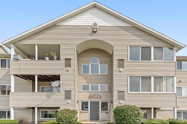 8372 N Jasonville Court SE, Caledonia, MI 49316