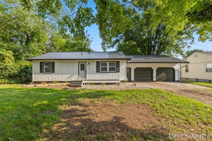 1769 Perry Street, Holland, MI 49424