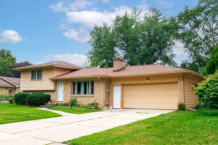 4545 Bonnie Avenue SE, Kentwood, MI 49508