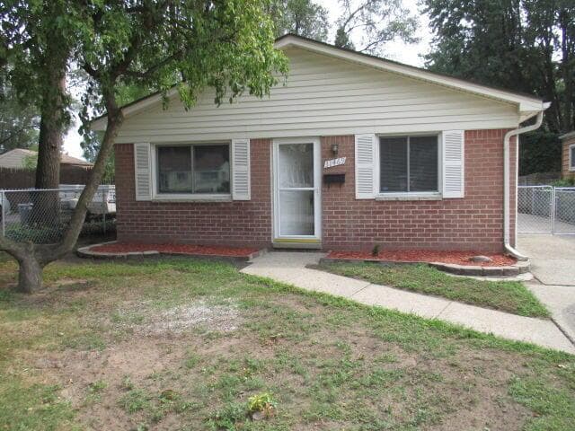 31469 Fairchild Street, Westland, MI 48186