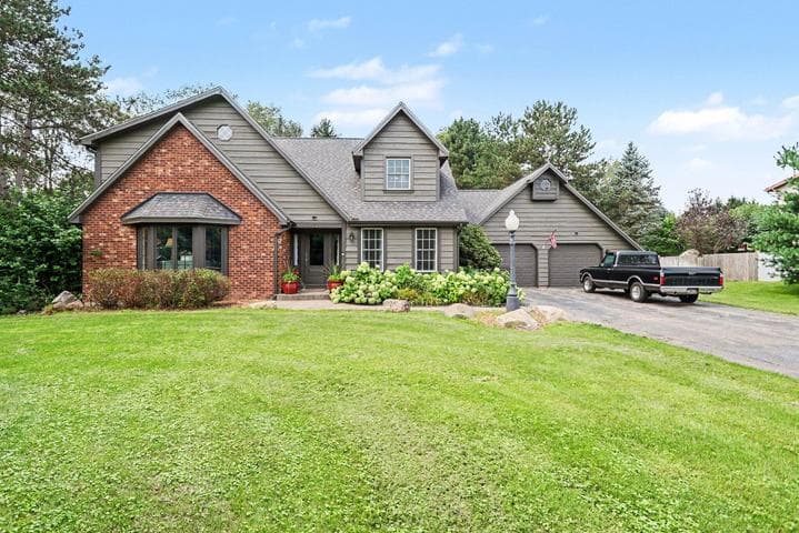 129 Minges Hills Drive, Battle Creek, MI 49015