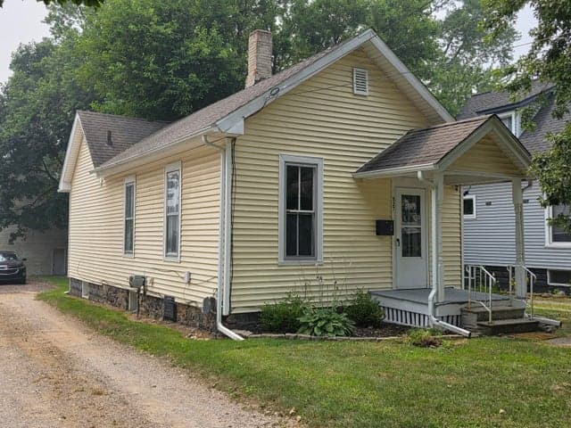 527 Webb Street, Jackson, MI 49202