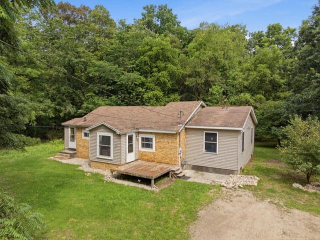 430 W 5th Street, Morley, MI 49336