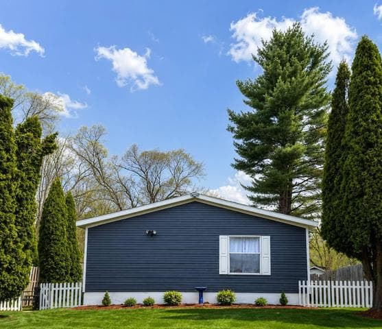 421 Fulton Street, Buchanan, MI 49107
