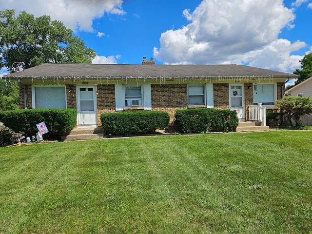 3338-3340 Byron Center Avenue SW, Wyoming, MI 49519