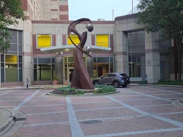 122 Campau Circle NW, Grand Rapids, MI 49503
