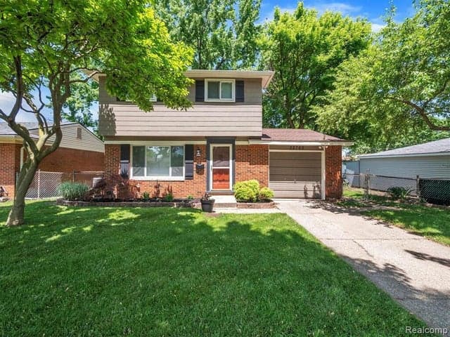 32760 Hiveley, Westland, MI 48186