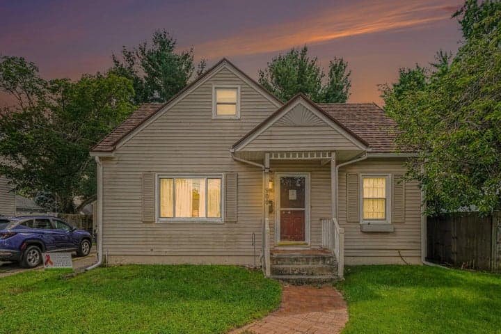 900 SW 40th Street SW, Wyoming, MI 49509